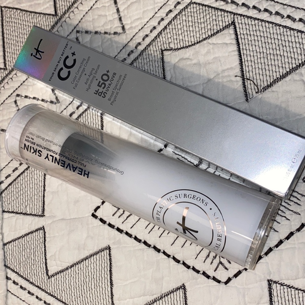 it Cosmetics Supersize CC+ 50 SPF - Your Skin But Better & Foundation Brush